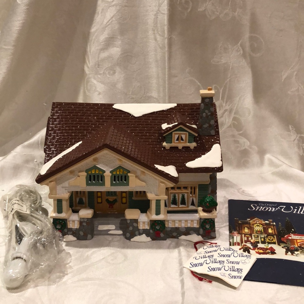 NWT.  Department 56.  The Original Snow Village.